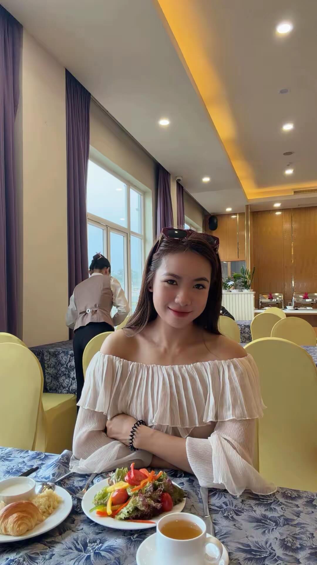 Tiểu Vân — Chuyên gia BĐS QL13